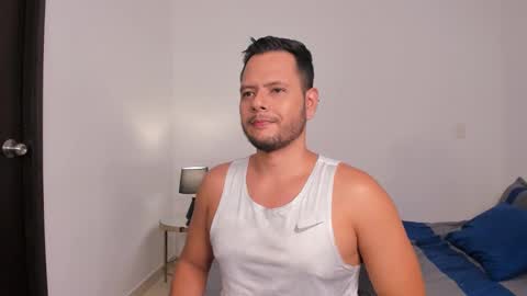 Snapshot of nate_ocean chatting on 02-01-25, 02:05 Nate Ocean online show from 02-01-25, 02:05