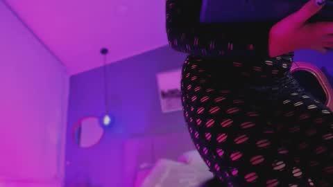 nathalia stone  online show from 01-18-26, 05:33