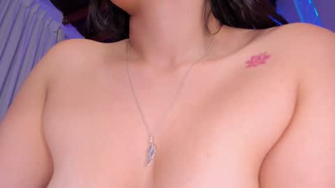 Snapshot of nathalie_rivers chatting on 01-10-25, 09:44 NATHALIE online show from 01-10-25, 09:44