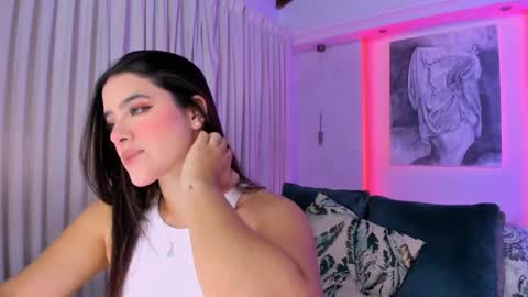 Snapshot of nathalie_rivers chatting on 09-10-25, 11:32 NATHALIE online show from 09-10-25, 11:32