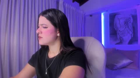 Snapshot of nathalie_rivers chatting on 10-22-25, 11:10 NATHALIE online show from 10-22-25, 11:10