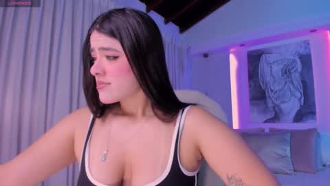 Snapshot of nathalie_rivers chatting on 10-25-25, 11:07 NATHALIE online show from 10-25-25, 11:07