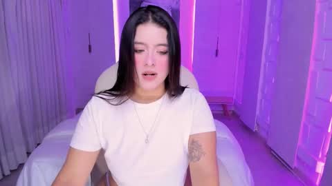 Snapshot of nathalie_rivers chatting on 10-31-25, 11:11 NATHALIE online show from 10-31-25, 11:11