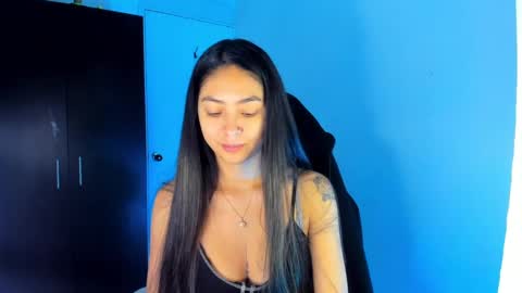 Snapshot of nathalie_rose chatting on 01-28-25, 11:28 Nathalie online show from 01-28-25, 11:28