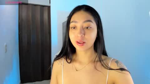 Snapshot of nathalie_rose chatting on 12-16-25, 11:15 Nathalie online show from 12-16-25, 11:15