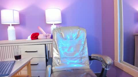 nathalie rossel online show from 12-19-25, 06:04