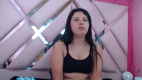 Snapshot of nathaly_sweet23 chatting on 09-24-25, 03:21 Nathaly sweet online show from 09-24-25, 03:21