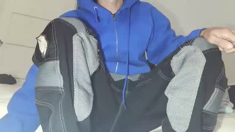 Snapshot of natou3x chatting on 09-21-25, 07:37 natou3x online show from 09-21-25, 07:37