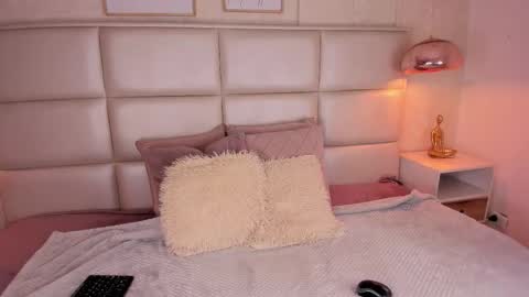 Snapshot of natt_clark chatting on 10-22-25, 01:00 Natt online show from 10-22-25, 01:00
