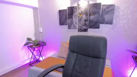 Natalia online show from 11-12-25, 04:57