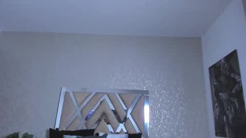 Natalia online show from 12-16-25, 12:04