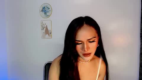 Nathalie smith online show from 02-04-26, 10:43
