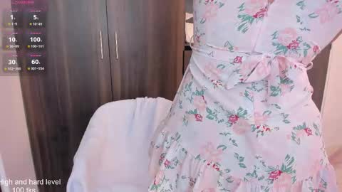 Snapshot of natty_bush chatting on 12-19-25, 06:15 Nathalie online show from 12-19-25, 06:15