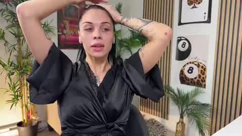 NATTY FIERROS online show from 09-21-25, 07:32