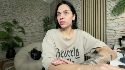 NATTY FIERROS online show from 11-21-25, 11:03