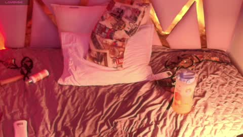 Snapshot of naturall_latina_ chatting on 12-10-24, 09:12 Sofia online show from 12-10-24, 09:12