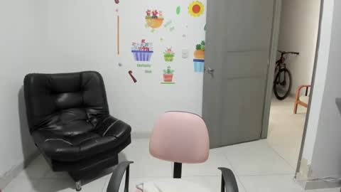 Snapshot of naturalsexlatin chatting on 02-10-25, 02:59 Andrea  online show from 02-10-25, 02:59