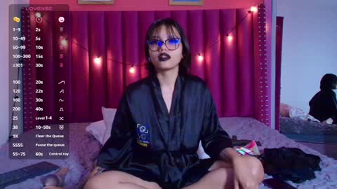 Gwen  online show from 01-31-25, 10:42