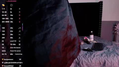 Gwen  online show from 02-13-25, 02:23