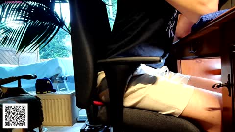 Nature online show from 12-19-24, 02:35