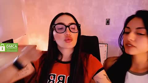 Natalia  Valeria online show from 01-22-25, 05:06