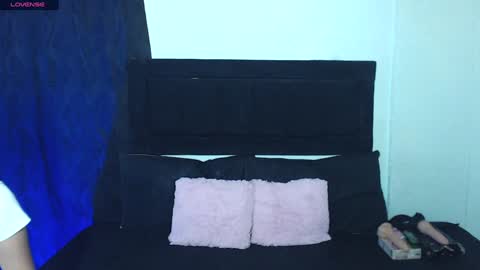 Snapshot of naty_cami_ chatting on 01-23-25, 12:25 naty_cami_ online show from 01-23-25, 12:25