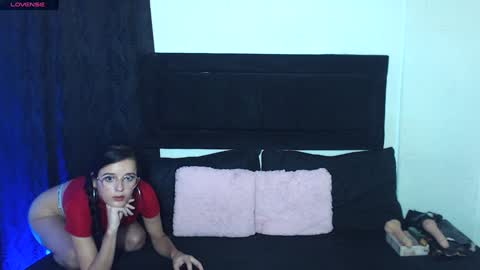 Snapshot of naty_cami_ chatting on 02-06-25, 11:04 naty_cami_ online show from 02-06-25, 11:04