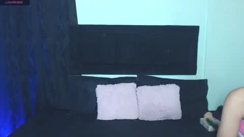 Snapshot of naty_cami_ chatting on 02-22-25, 04:51 naty_cami_ online show from 02-22-25, 04:51