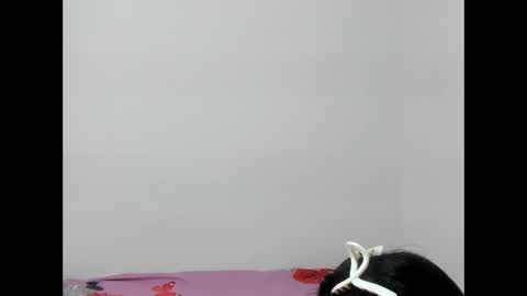 Snapshot of naty_lan chatting on 10-18-25, 02:07 naty_lan online show from 10-18-25, 02:07