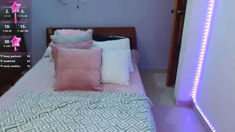 Natalia online show from 01-24-25, 03:54