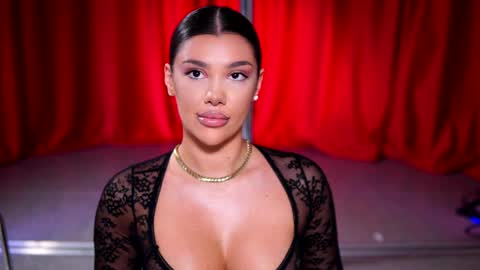 Snapshot of natydesiree chatting on 01-07-25, 10:08 Naty online show from 01-07-25, 10:08