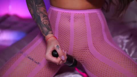 Snapshot of natydesiree chatting on 03-04-25, 11:19 Naty online show from 03-04-25, 11:19