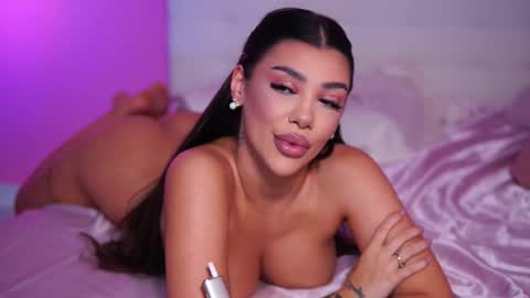 Snapshot of natydesiree chatting on 03-09-25, 11:25 Naty online show from 03-09-25, 11:25