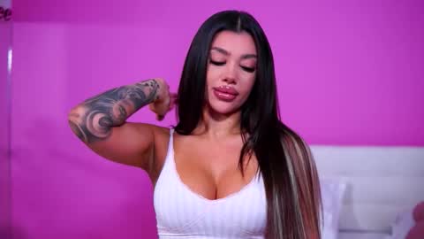 Snapshot of natydesiree chatting on 09-09-25, 07:08 Naty online show from 09-09-25, 07:08