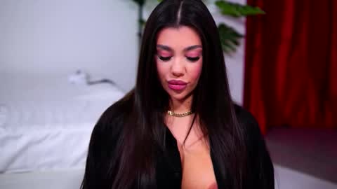 Snapshot of natydesiree chatting on 10-05-25, 09:18 Naty online show from 10-05-25, 09:18