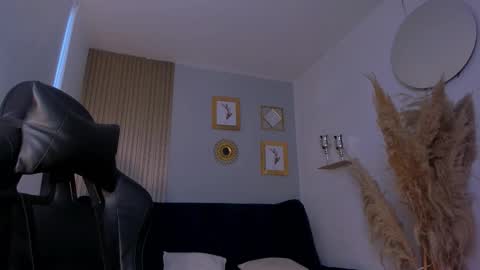 Naty Ferrer online show from 10-04-25, 10:57