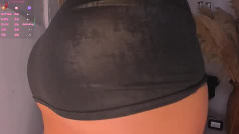 Naty Ferrer online show from 12-18-25, 12:17