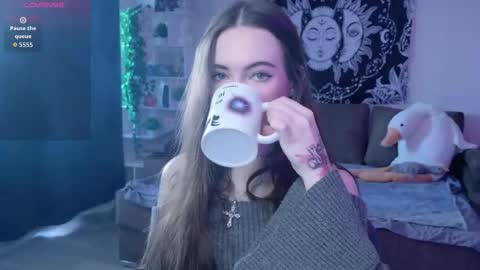 Nikki online show from 09-11-25, 04:23