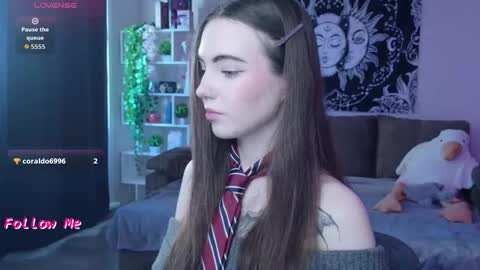 Nikki online show from 10-22-25, 04:13