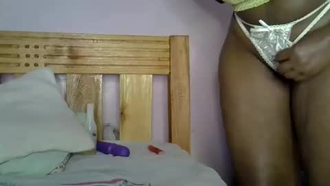 Snapshot of naughtnightnurse1 chatting on 10-18-25, 05:21 naughtnightnurse1 online show from 10-18-25, 05:21