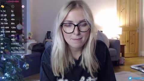 Snapshot of naughty__bex chatting on 12-31-24, 08:45 Bex currently on maternity leave online show from 12-31-24, 08:45