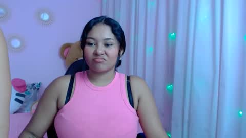 Snapshot of naughty_ariel chatting on 02-20-25, 07:19 Zoe online show from 02-20-25, 07:19