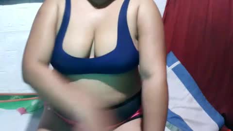 Hannah online show from 02-15-25, 10:44