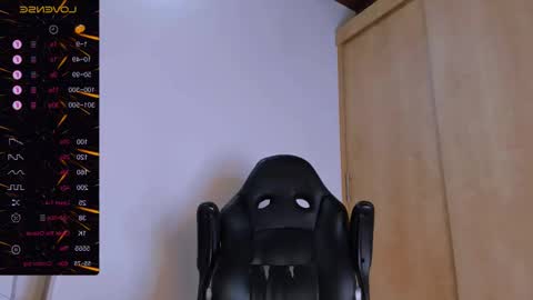 Snapshot of naughty_dominant chatting on 02-17-25, 07:31 Miller online show from 02-17-25, 07:31