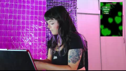 Em  please help me reach 100 thumbs up 3 online show from 03-06-25, 09:25