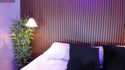 Flor online show from 03-12-25, 01:47