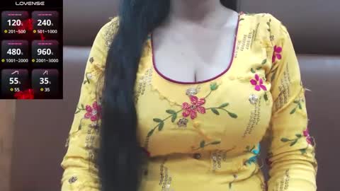 Snapshot of naughty_love489696 chatting on 02-10-25, 04:36 riya online show from 02-10-25, 04:36