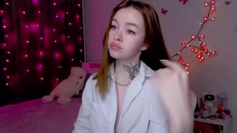 Snapshot of naughty_mablee chatting on 10-16-25, 12:22 Mable online show from 10-16-25, 12:22