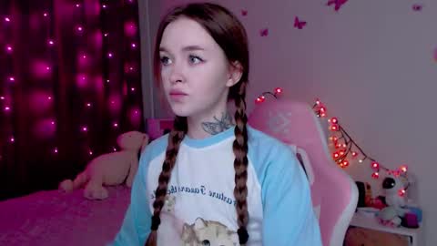 Snapshot of naughty_mablee chatting on 11-12-25, 12:44 Mable online show from 11-12-25, 12:44