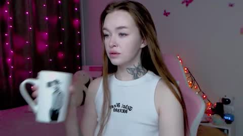 Snapshot of naughty_mablee chatting on 11-22-25, 12:31 Mable online show from 11-22-25, 12:31